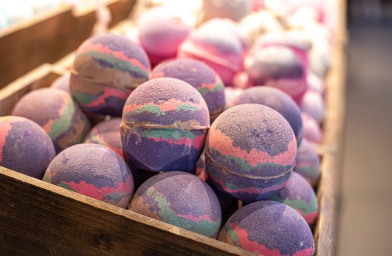 What Are Bath Bombs For? Benefits Of Using Bath Bombs